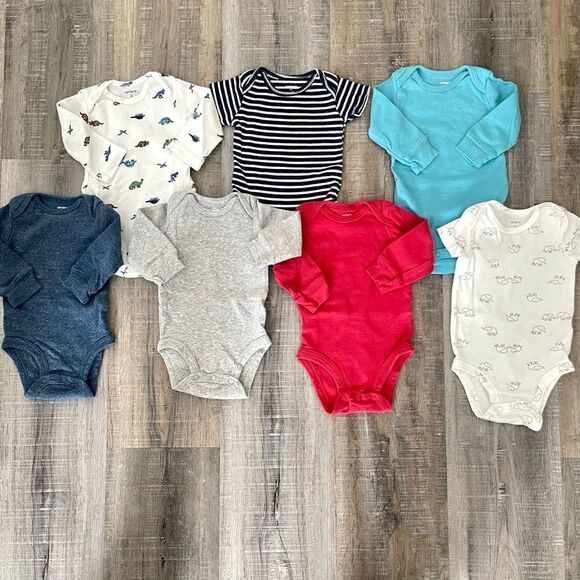 Carter's Other - Carters onesies - bundle of 7